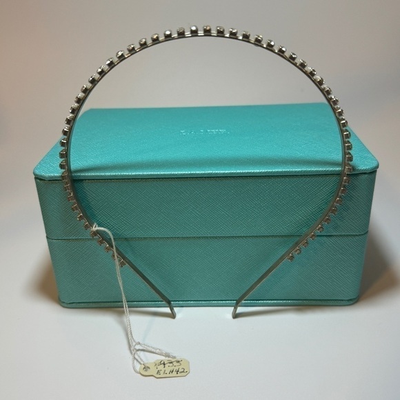 New Rhinestone head band. - Picture 1 of 4